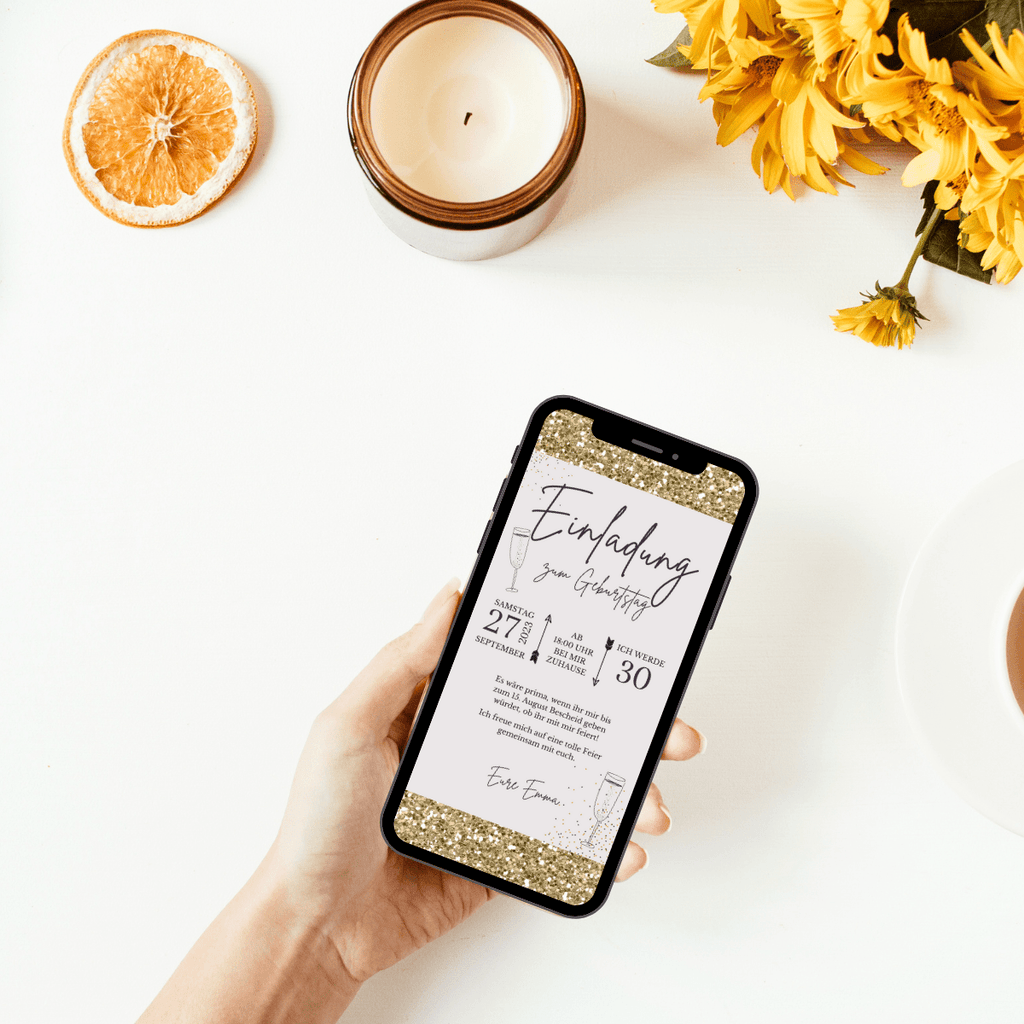 Einladungskarte in gold und lila um mit Glanz und Konfetti zum Geburtstag einzuladen. Eine eCard versendest du einfach mit deinem Smartphone als digitale Einladungskarte.