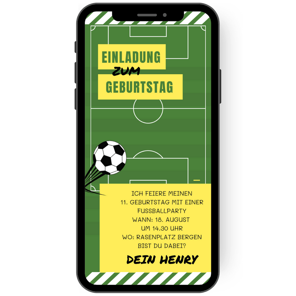 Einladung zum Motto - Geburtstag für Fußball-Fans: Ein grünes Fußballfeld mit Linien und einem schwarz-weißen Fußball zeigt allen Gästen schnell, worum es hier geht. Per eCard Gäste mobil, portofrei und mit wenig Aufwand einladen