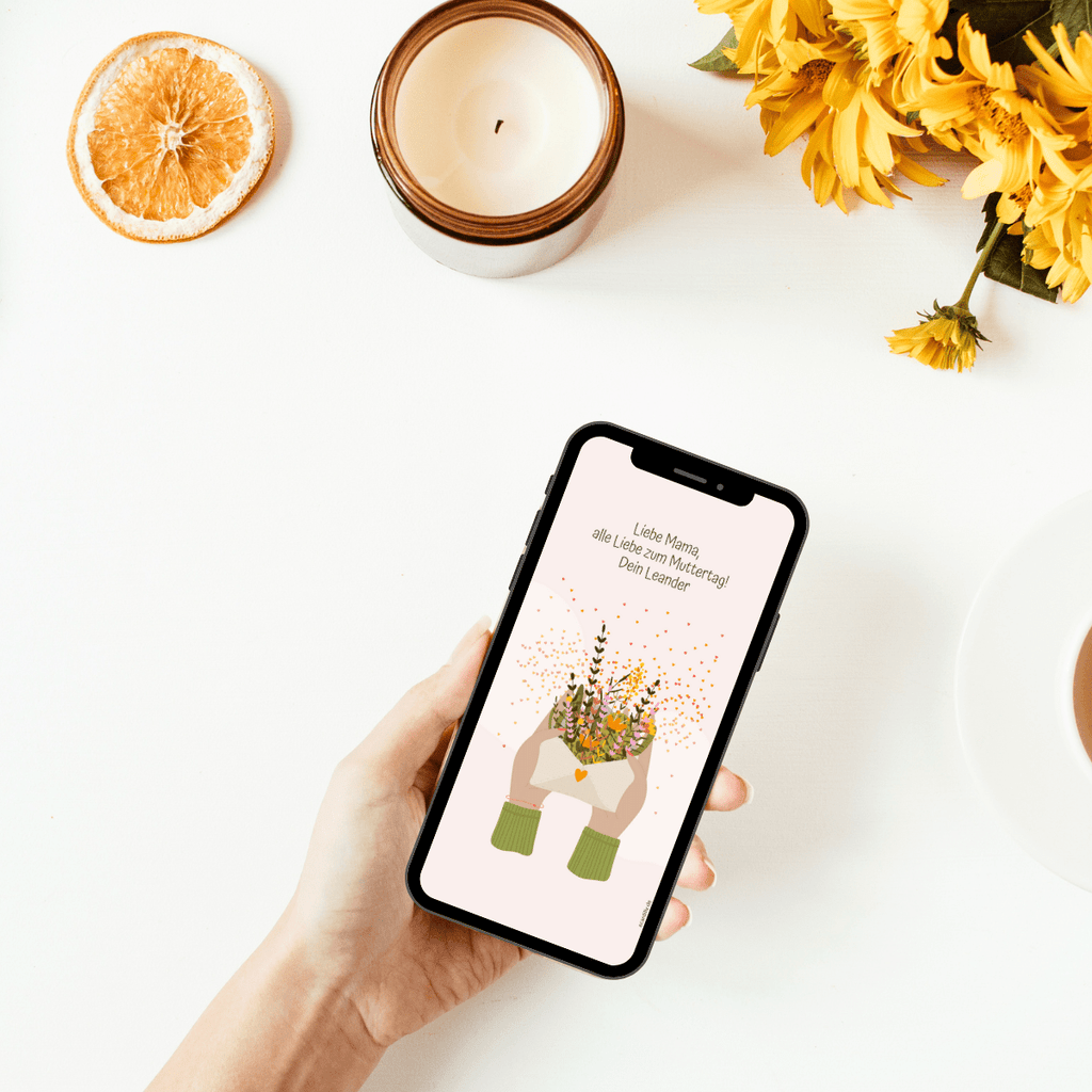 Tolle digitale Muttertagskarte mit einem Herzregen und einem Briefumschlag mit Blumengruß in harmonischen Farben.