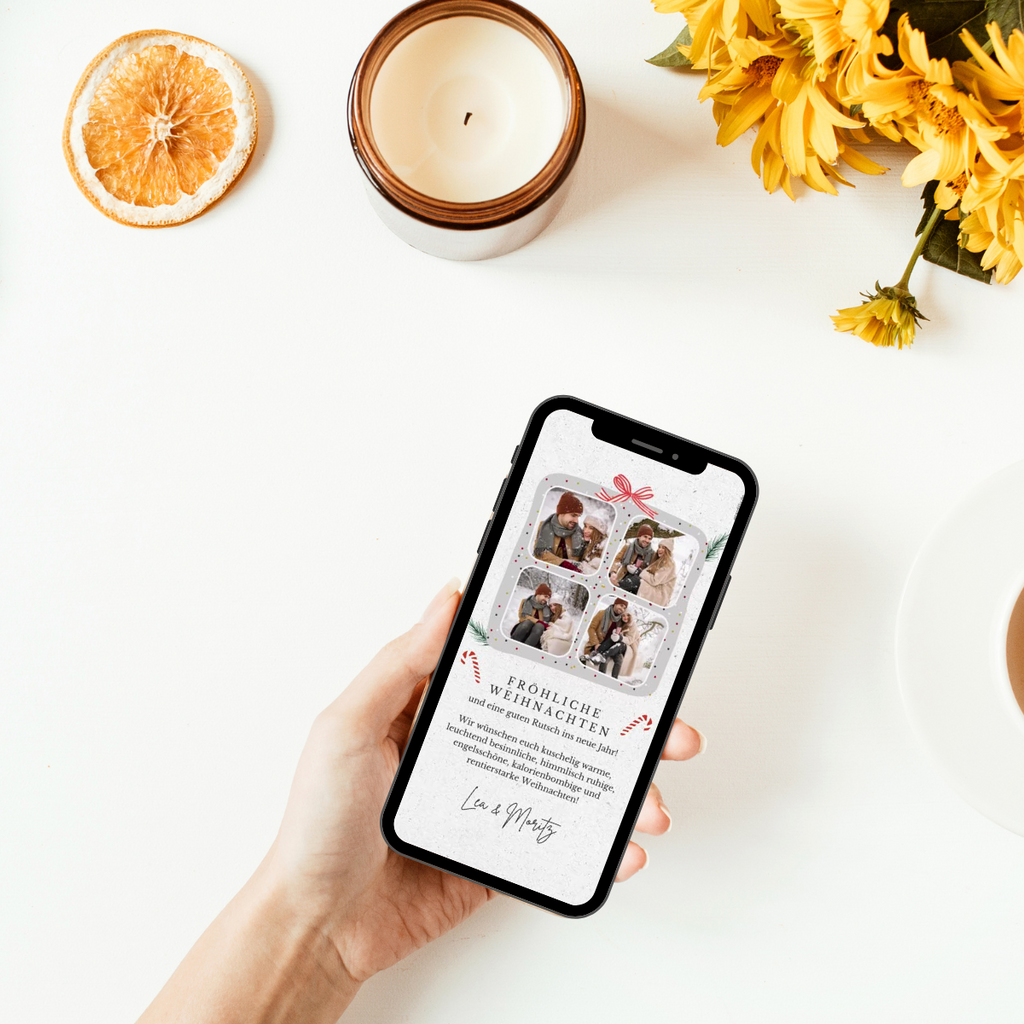 Tolle Weihnachtskarte mit vier Fotos als Geschenk mit kleinen Zuckerstangen. Modernes Design für eine WhatsApp Weihnachtskarte