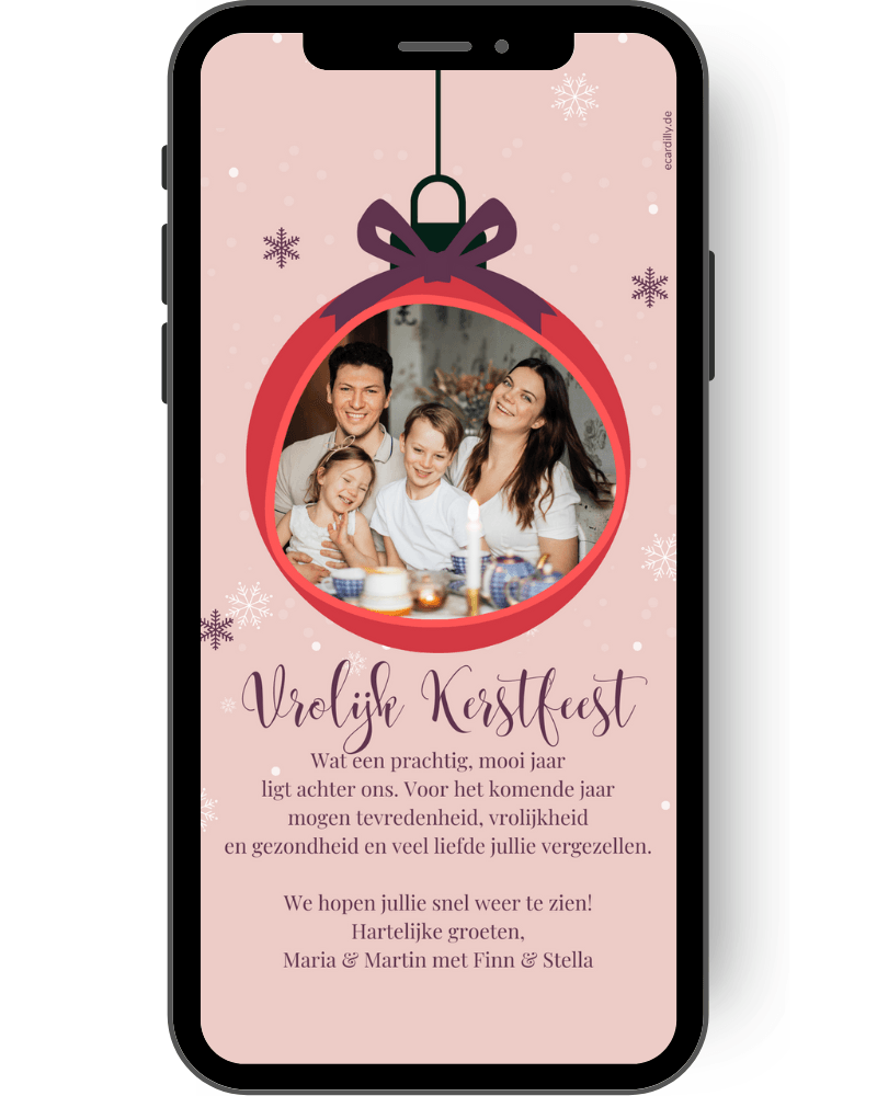 Een kerstkaart die past als een foto op het scherm van een mobiele telefoon. Het heeft een foto van je familie, omringd door een kleine sneeuwvlaag met veel sneeuwvlokken. De tekst: We wensen je een heerlijke kerst. Na een turbulent jaar wensen we je het allerbeste voor een hopelijk rustiger nieuw jaar. nl